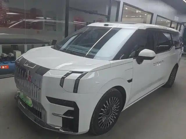 Jike 009 2024 Model Six-Seat Executive Edition AWD 108kWh