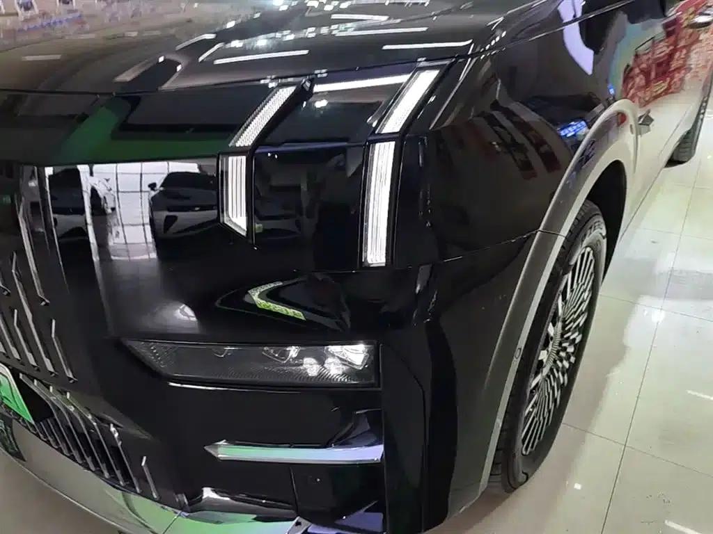 Jike 009 2024 Model Six-Seat Executive Edition AWD 108kWh — миниатюра 24