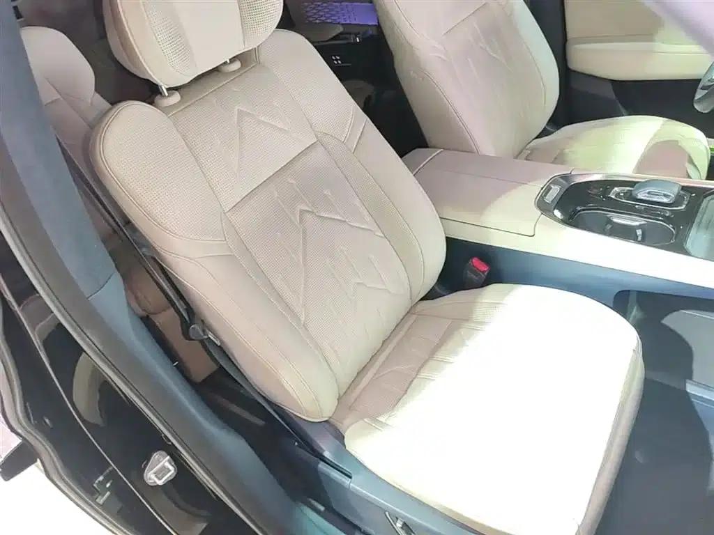 Jike 009 2024 Model Six-Seat Executive Edition AWD 108kWh — миниатюра 25