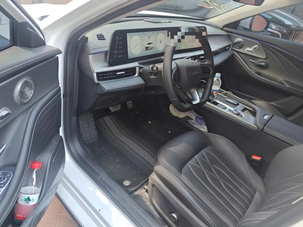 Chery Arrizo 8 2025 2.0T DCT Sport — миниатюра 17