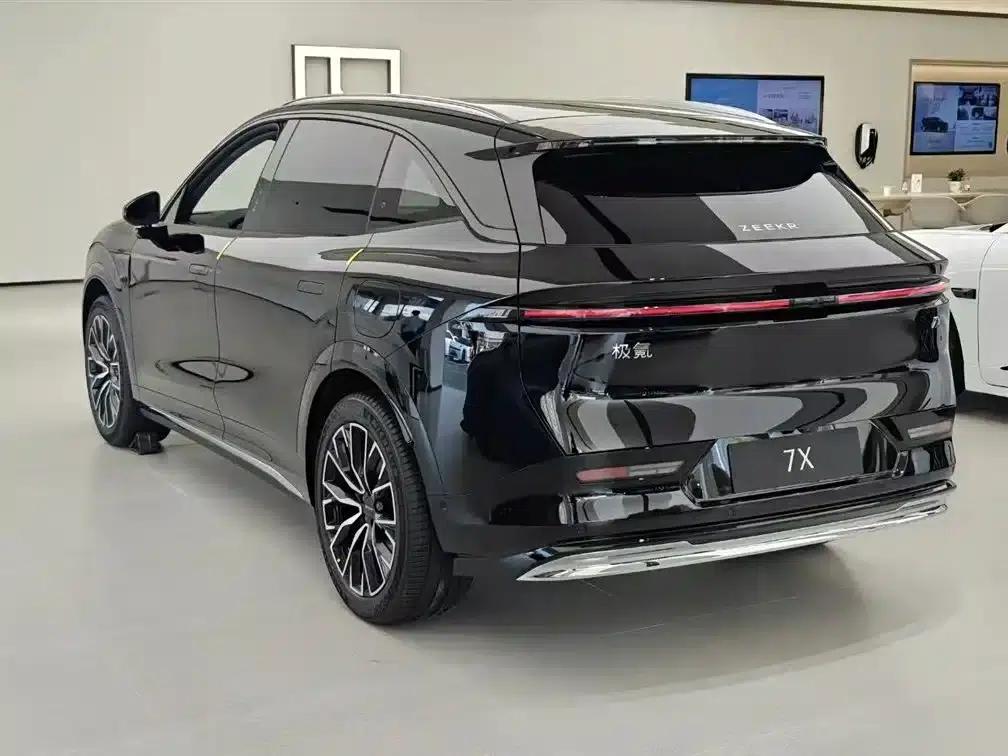 Jike 7X 2025 75kWh Rear-Wheel Drive Intelligent Driving Edition — миниатюра 3