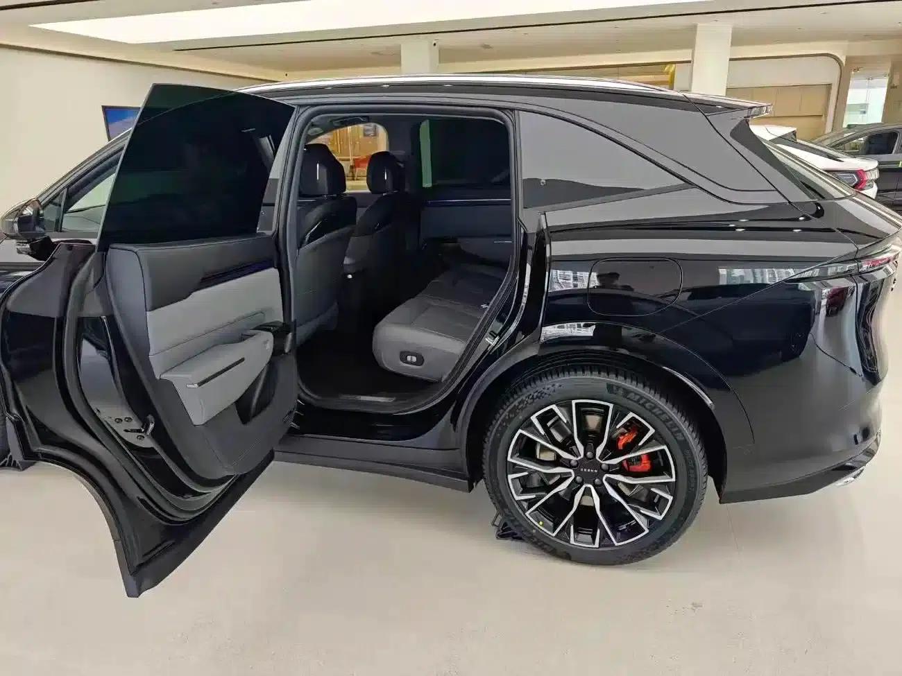 Jike 7X 2025 75kWh Rear-Wheel Drive Intelligent Driving Edition — миниатюра 3