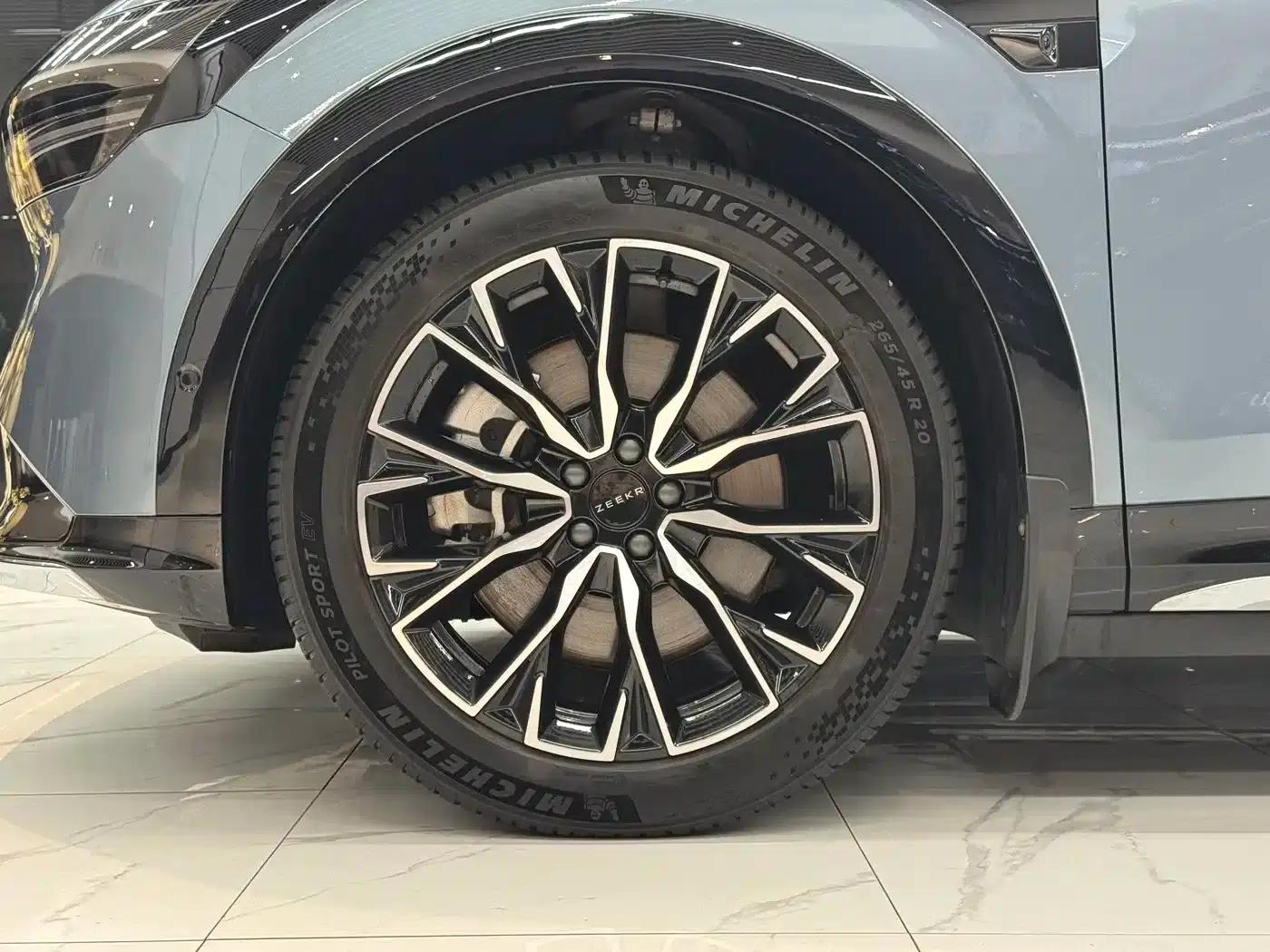 Jike 7X 2025 Model 100kWh Long-Range Four-Wheel Drive Intelligent Driving Edition — миниатюра 14