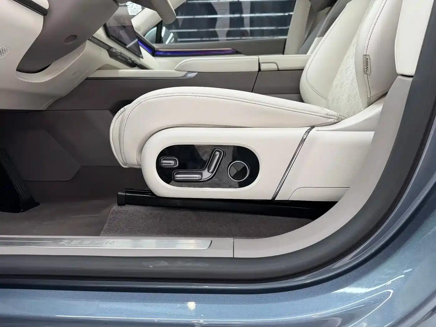 Jike 7X 2025 Model 100kWh Long-Range Four-Wheel Drive Intelligent Driving Edition — миниатюра 9