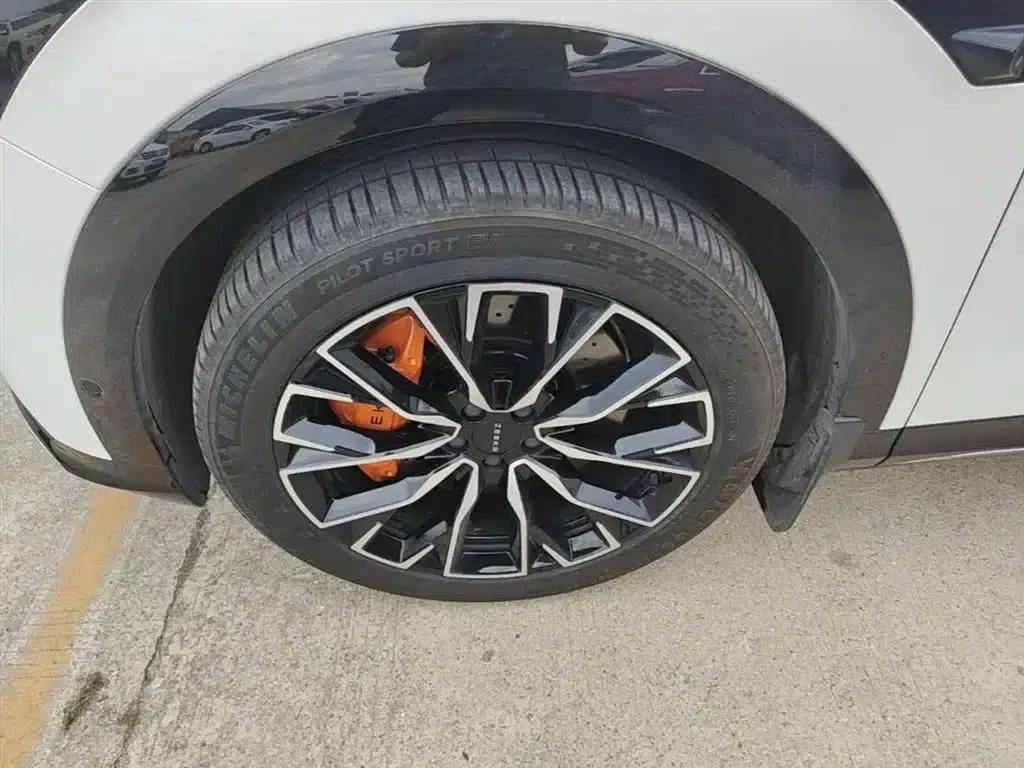 Jike 7X 2025 75kWh Rear-Wheel Drive Intelligent Driving Edition — миниатюра 25