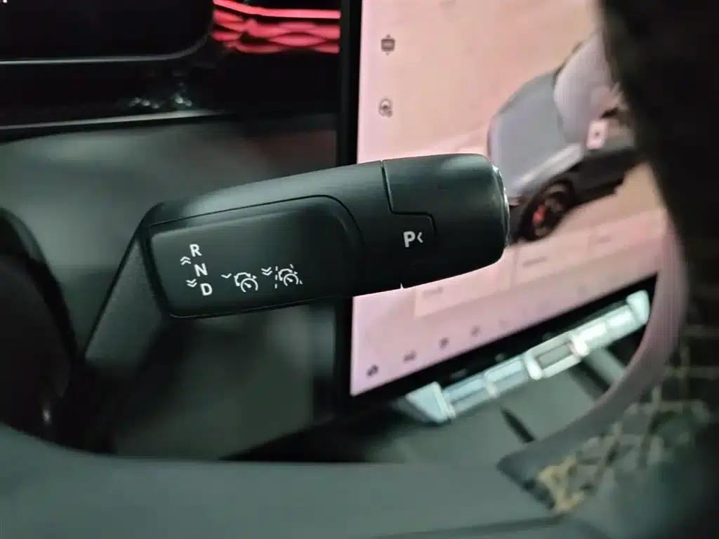 Jike 7X 2025 75kWh Rear-Wheel Drive Intelligent Driving Edition — миниатюра 10
