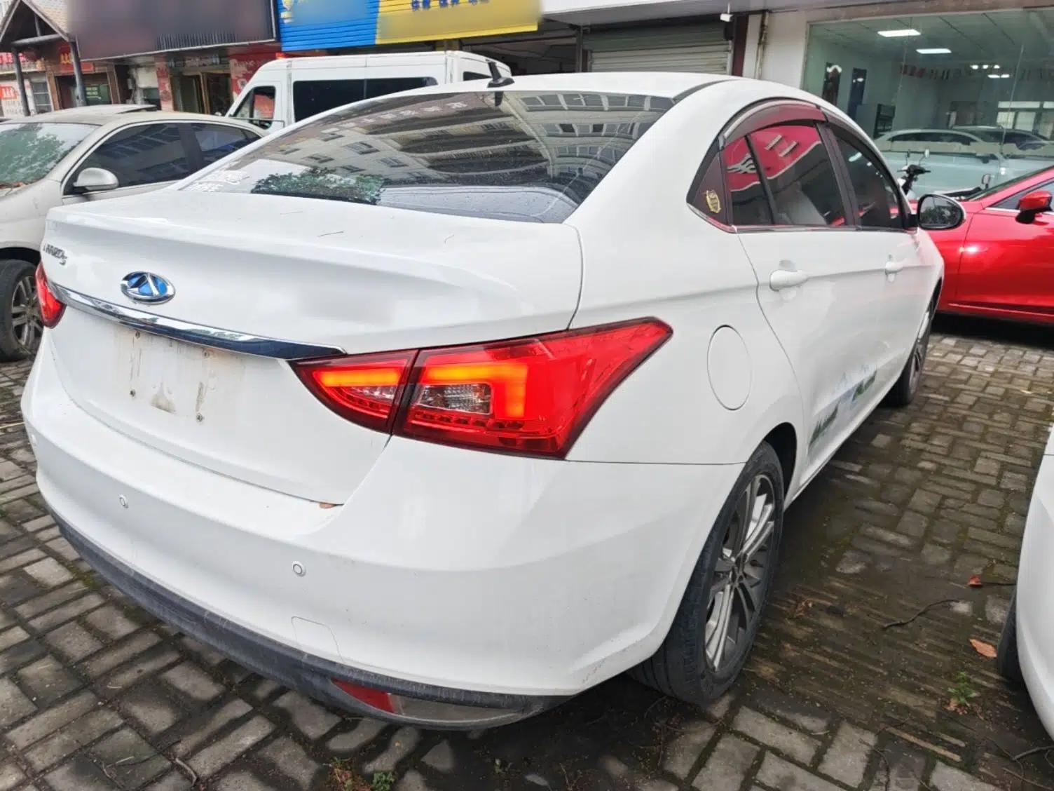 Chery Arrizo 5 2017 1.5L Manual Luxury Edition — миниатюра 4
