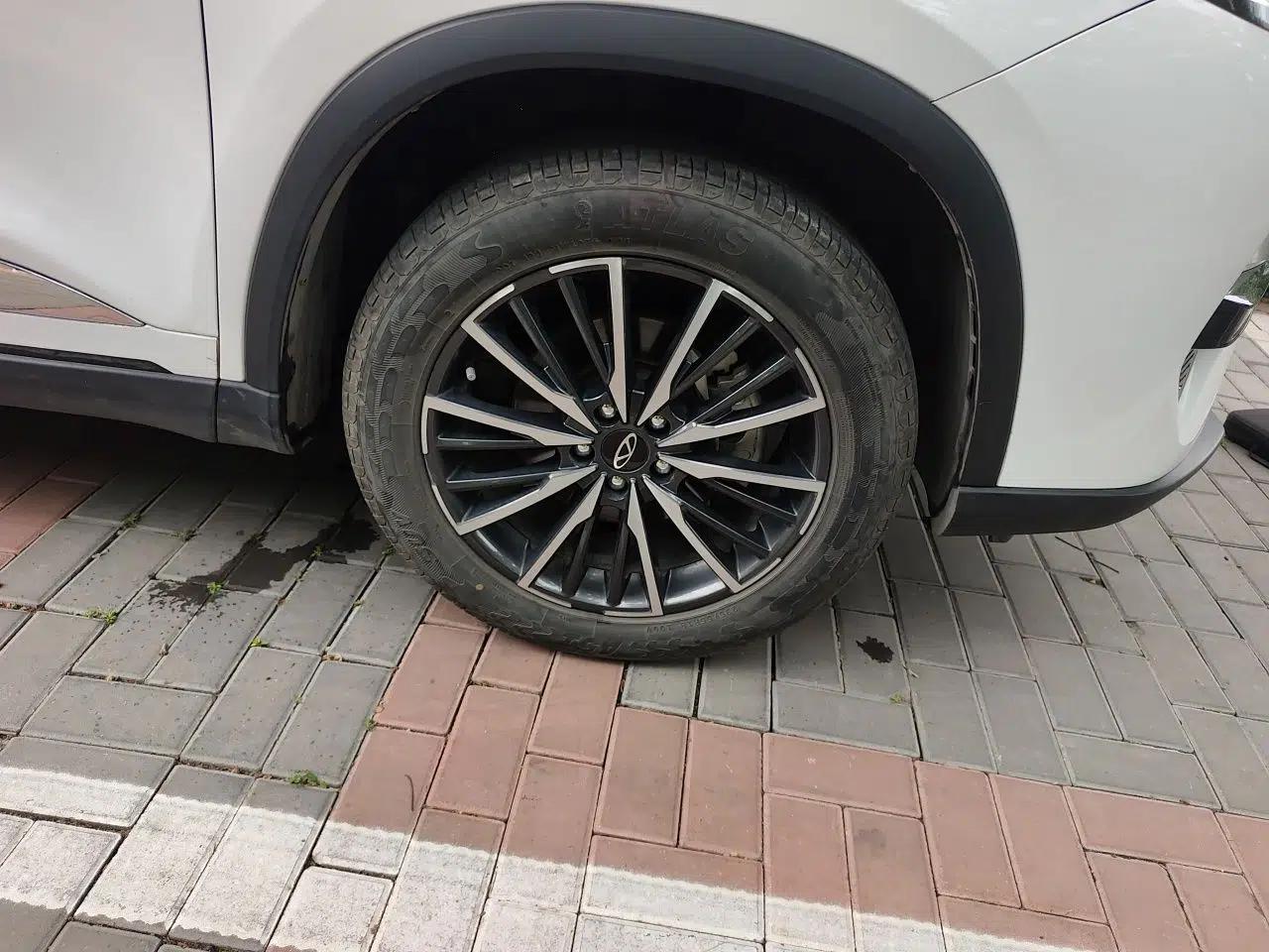 Chery Tiggo 8 PRO 2024 Champion Edition 290T Two-Wheel Drive Peak Version 5 Seats — миниатюра 8