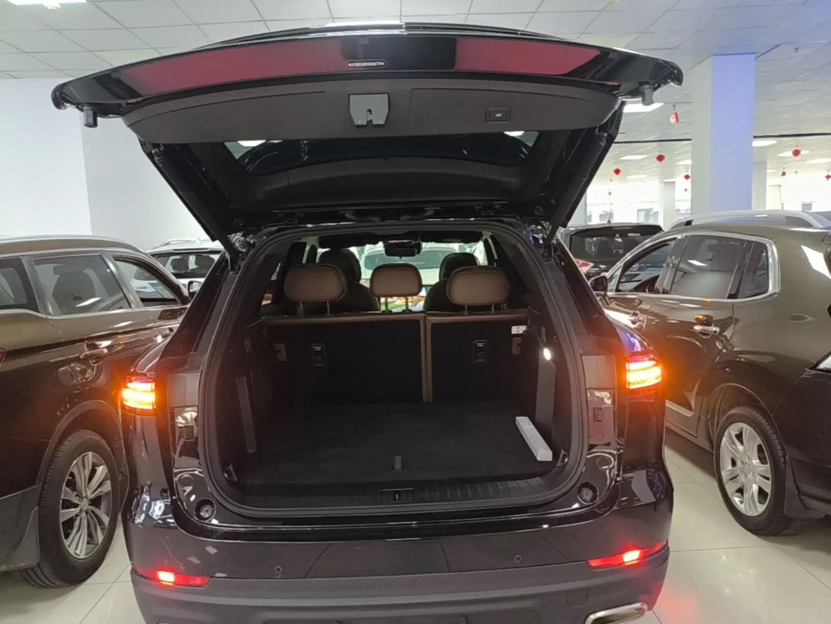 Chery Tiggo 9 2026 Model 9X 2.0T Automatic Two-Wheel Drive Luxury Edition — миниатюра 22