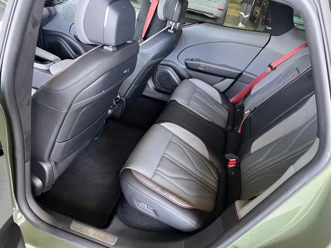 Jike 007GT 2025 Long Range AWD Intelligent Driving Edition 100kWh — миниатюра 8