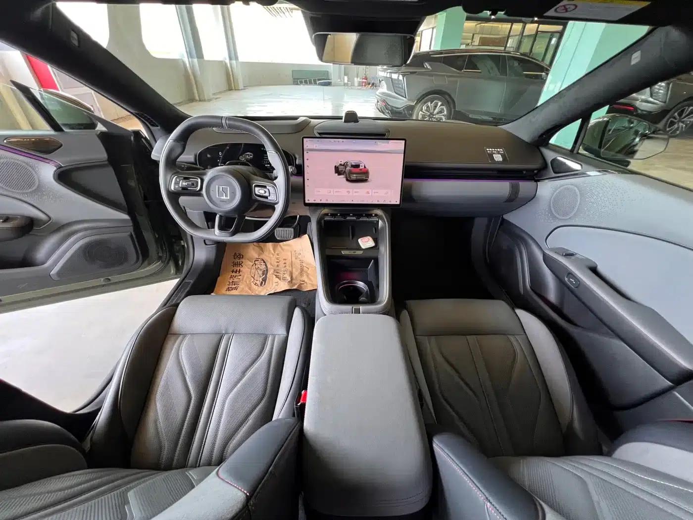 Jike 007GT 2025 Long Range AWD Intelligent Driving Edition 100kWh — миниатюра 9