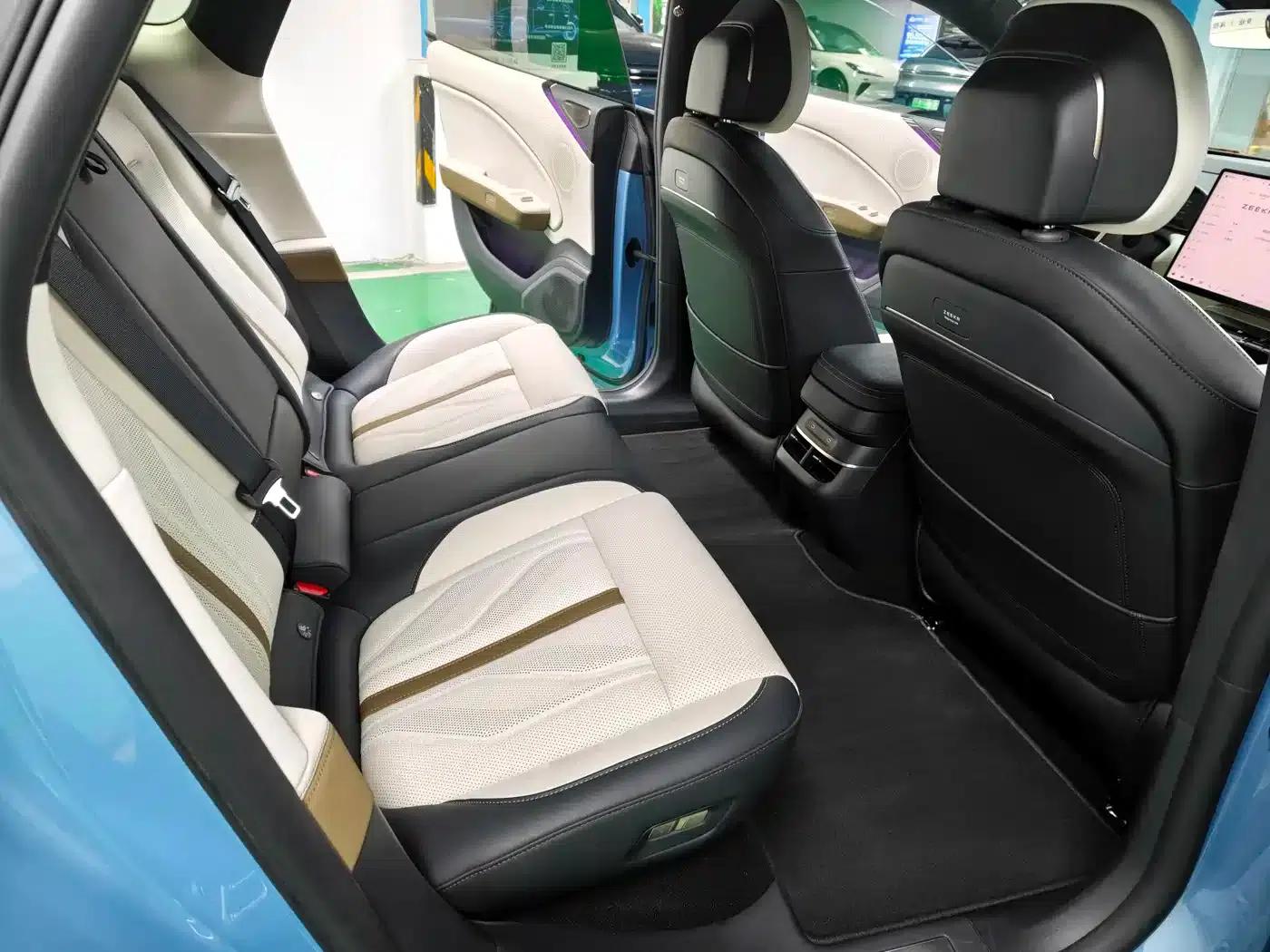 Extreme Krypton 007GT 2025 All-Wheel Drive Intelligent Driving Edition 75kWh — миниатюра 13