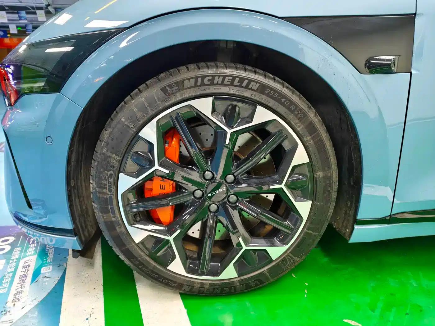 Extreme Krypton 007GT 2025 All-Wheel Drive Intelligent Driving Edition 75kWh — миниатюра 3