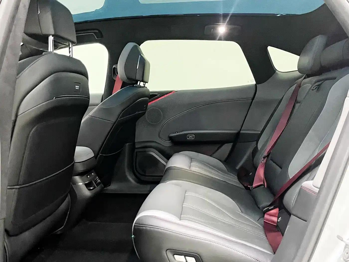 Extreme Krypton 007GT 2025 All-Wheel Drive Intelligent Driving Edition 75kWh — миниатюра 8
