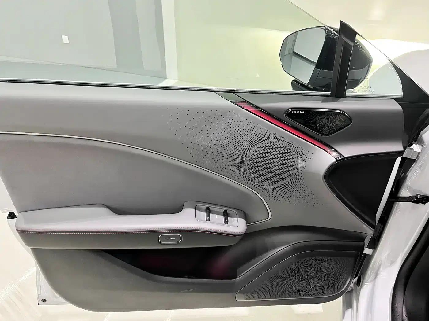 Extreme Krypton 007GT 2025 All-Wheel Drive Intelligent Driving Edition 75kWh — миниатюра 9