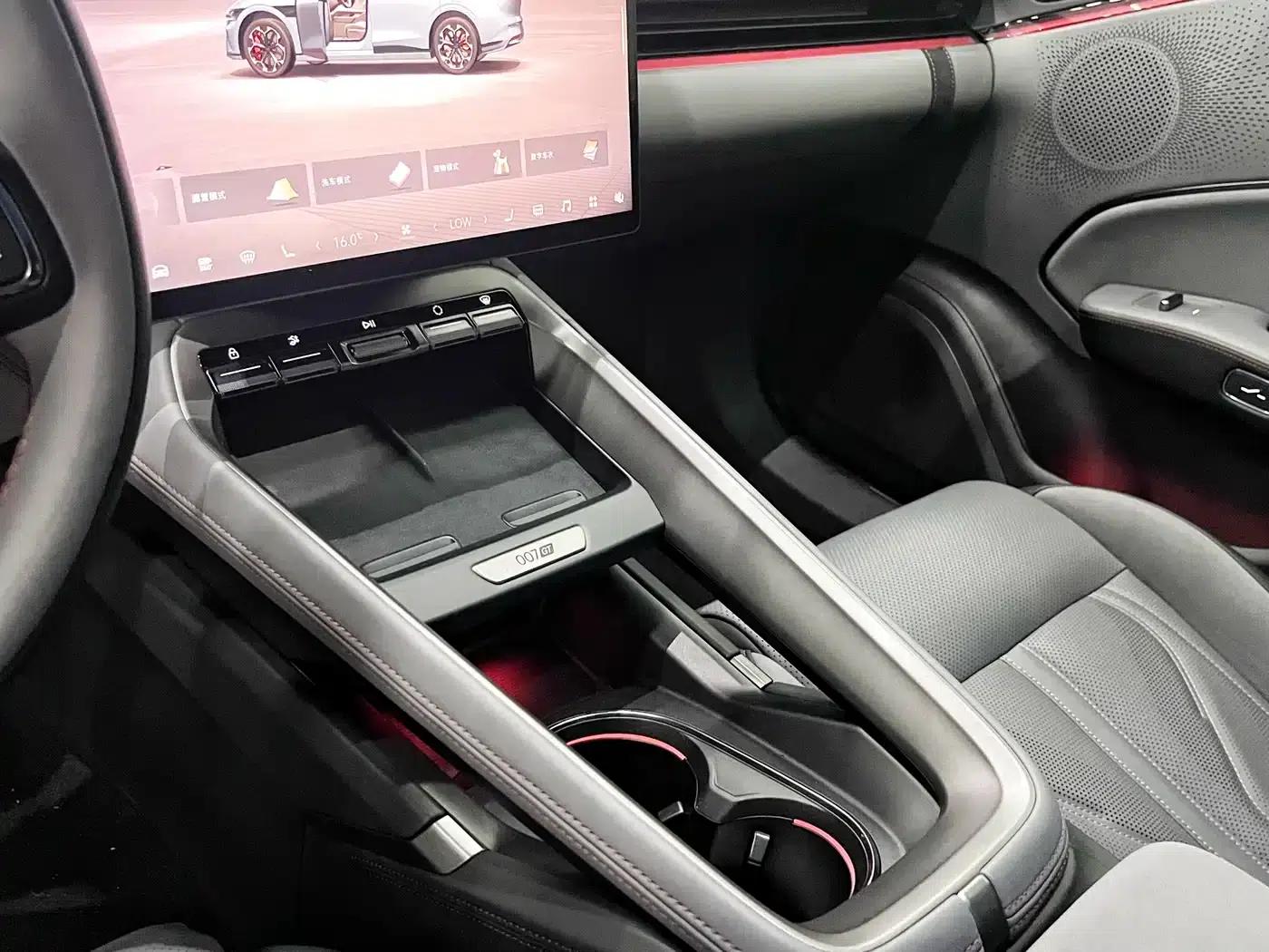 Extreme Krypton 007GT 2025 All-Wheel Drive Intelligent Driving Edition 75kWh — миниатюра 10