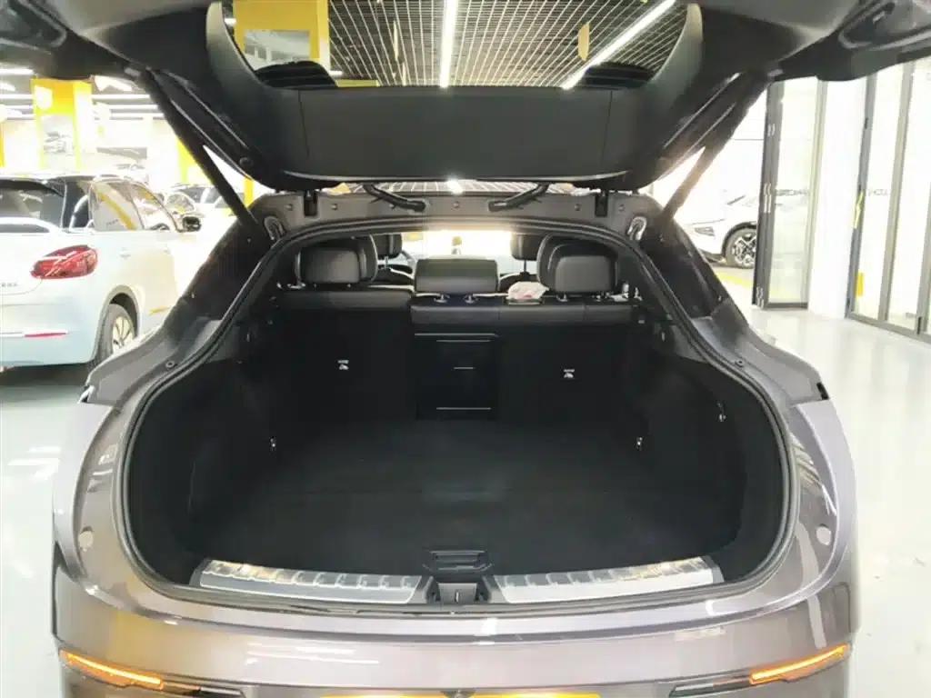 Jike 007GT 2025 Long Range Rear-Wheel Drive Intelligent Driving Edition 100kWh — миниатюра 19