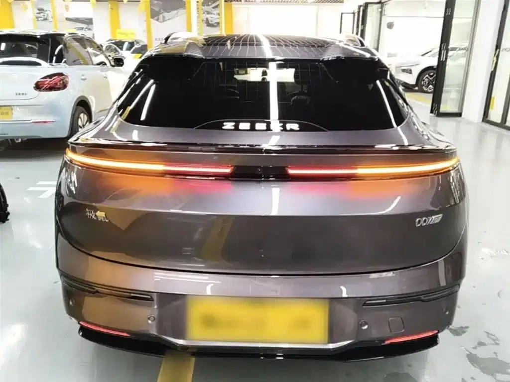 Jike 007GT 2025 Long Range Rear-Wheel Drive Intelligent Driving Edition 100kWh — миниатюра 6