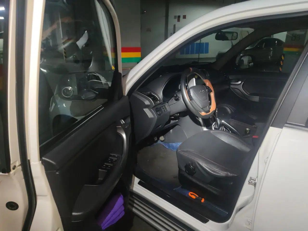 Chery Tiggo 3 2015 1.6L Manual Zhishang Sport Edition — миниатюра 17