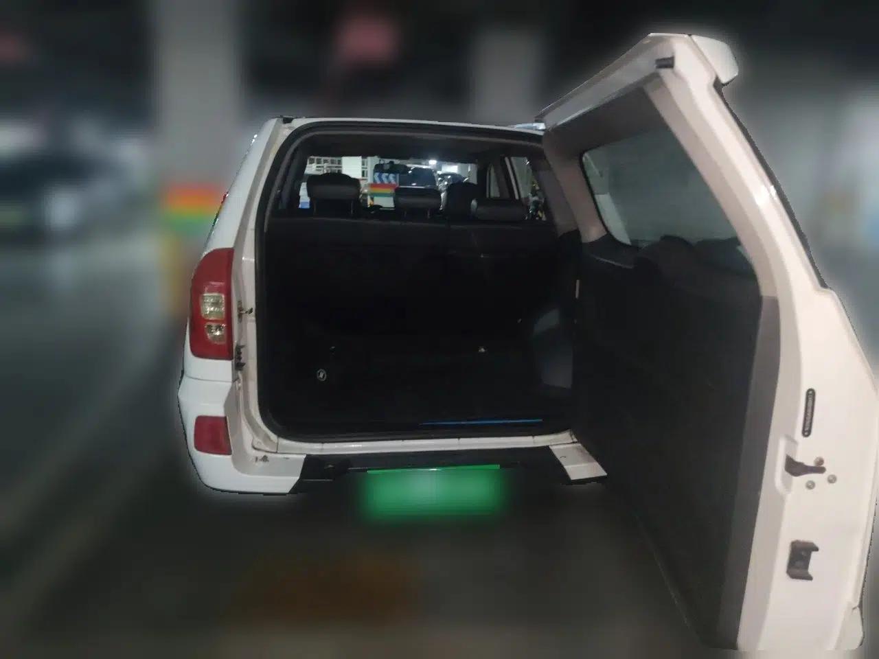 Chery Tiggo 3 2015 1.6L Manual Zhishang Sport Edition — миниатюра 20