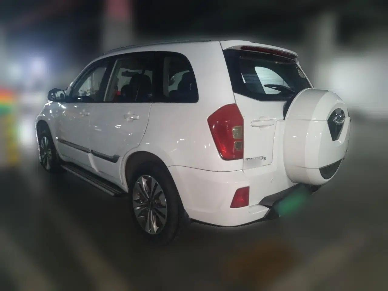 Chery Tiggo 3 2015 1.6L Manual Zhishang Sport Edition — миниатюра 4