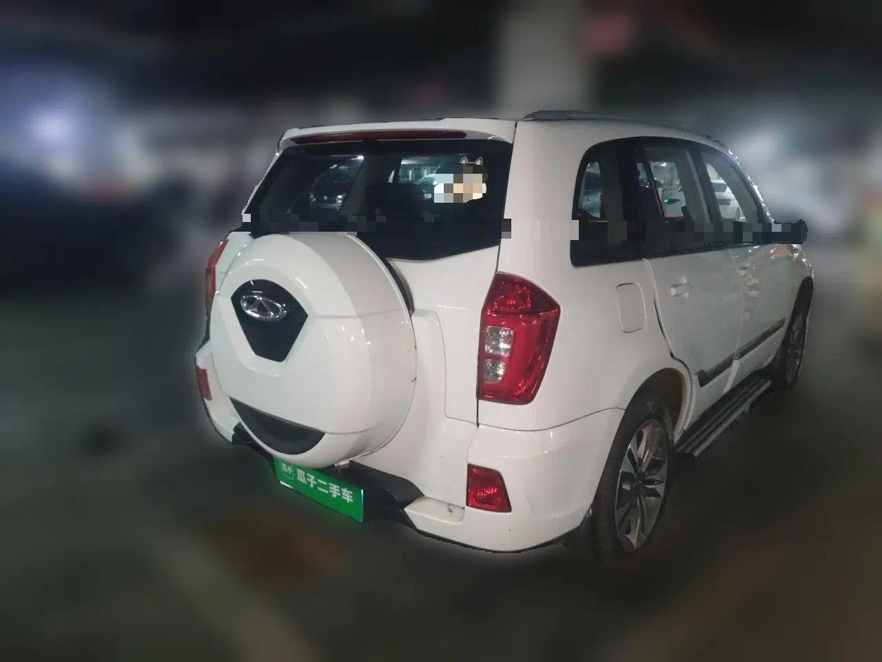 Chery Tiggo 3 2015 1.6L Manual Zhishang Sport Edition — миниатюра 6