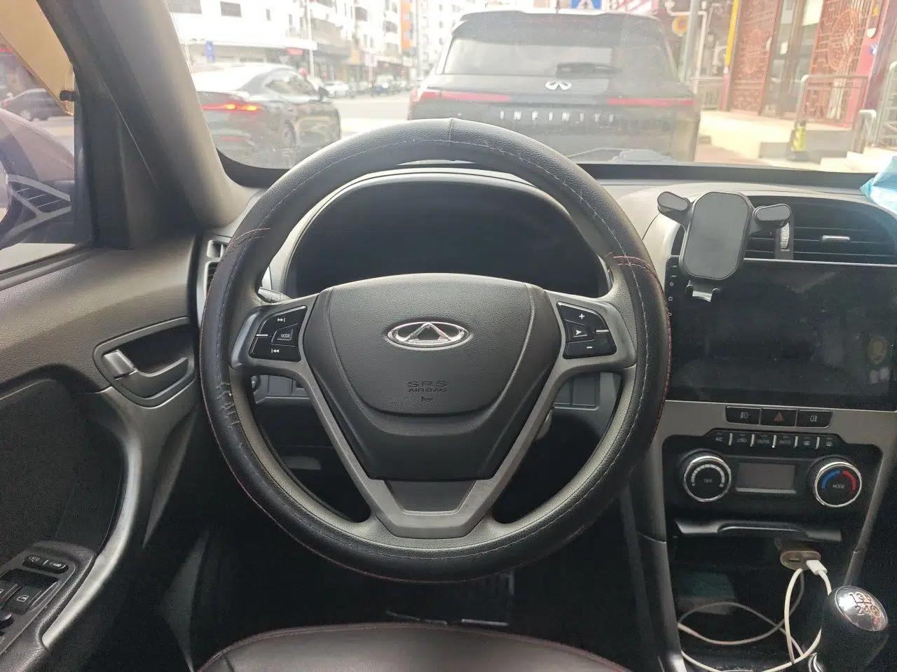 Chery Tiggo 3 2015 1.6L Manual Zhishang Sport Edition — миниатюра 11
