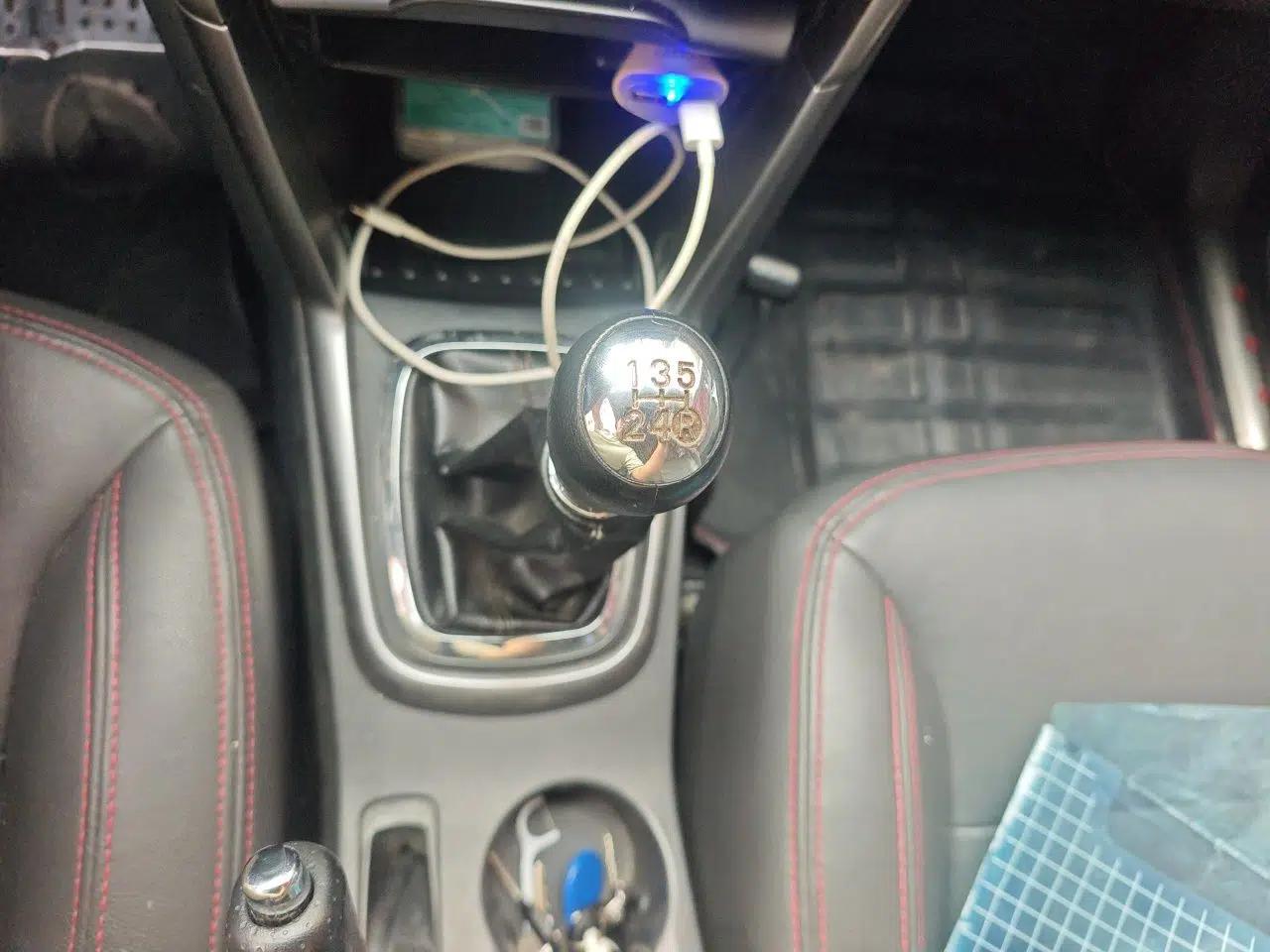 Chery Tiggo 3 2015 1.6L Manual Zhishang Sport Edition — миниатюра 15