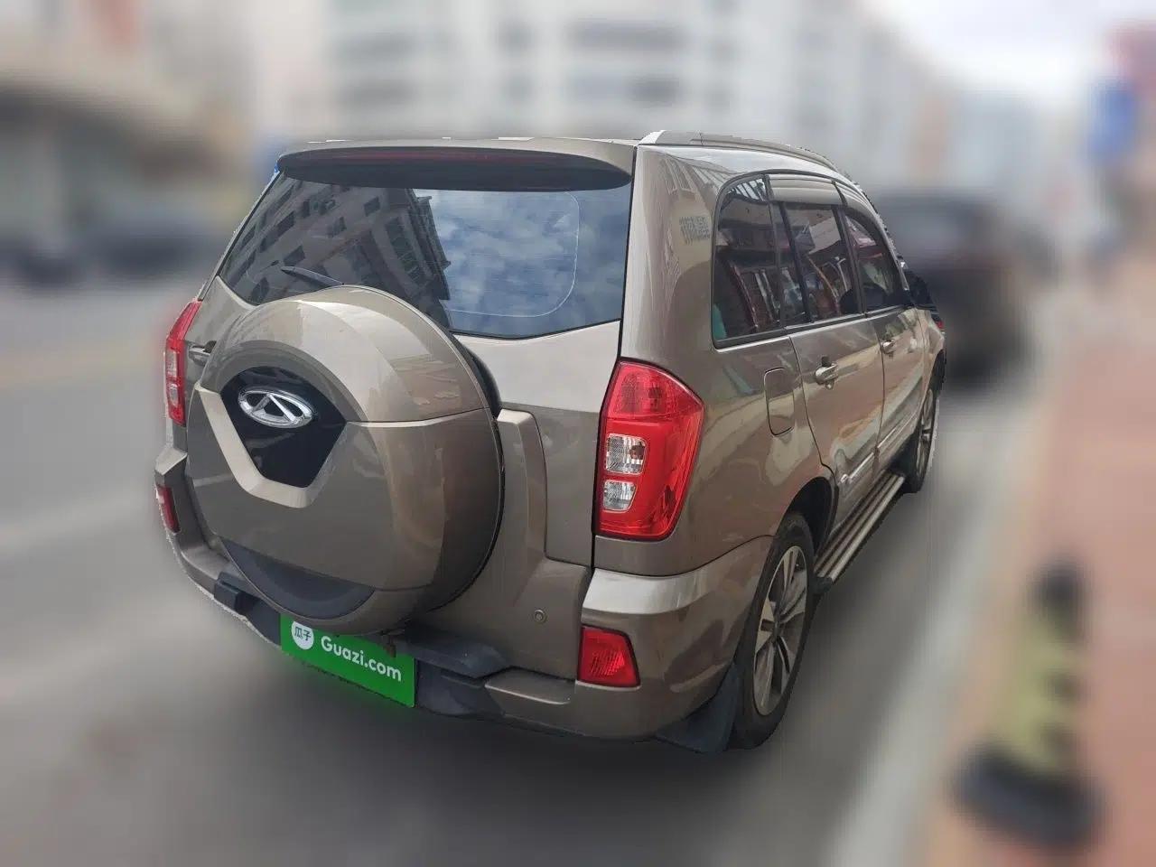 Chery Tiggo 3 2015 1.6L Manual Zhishang Sport Edition — миниатюра 6