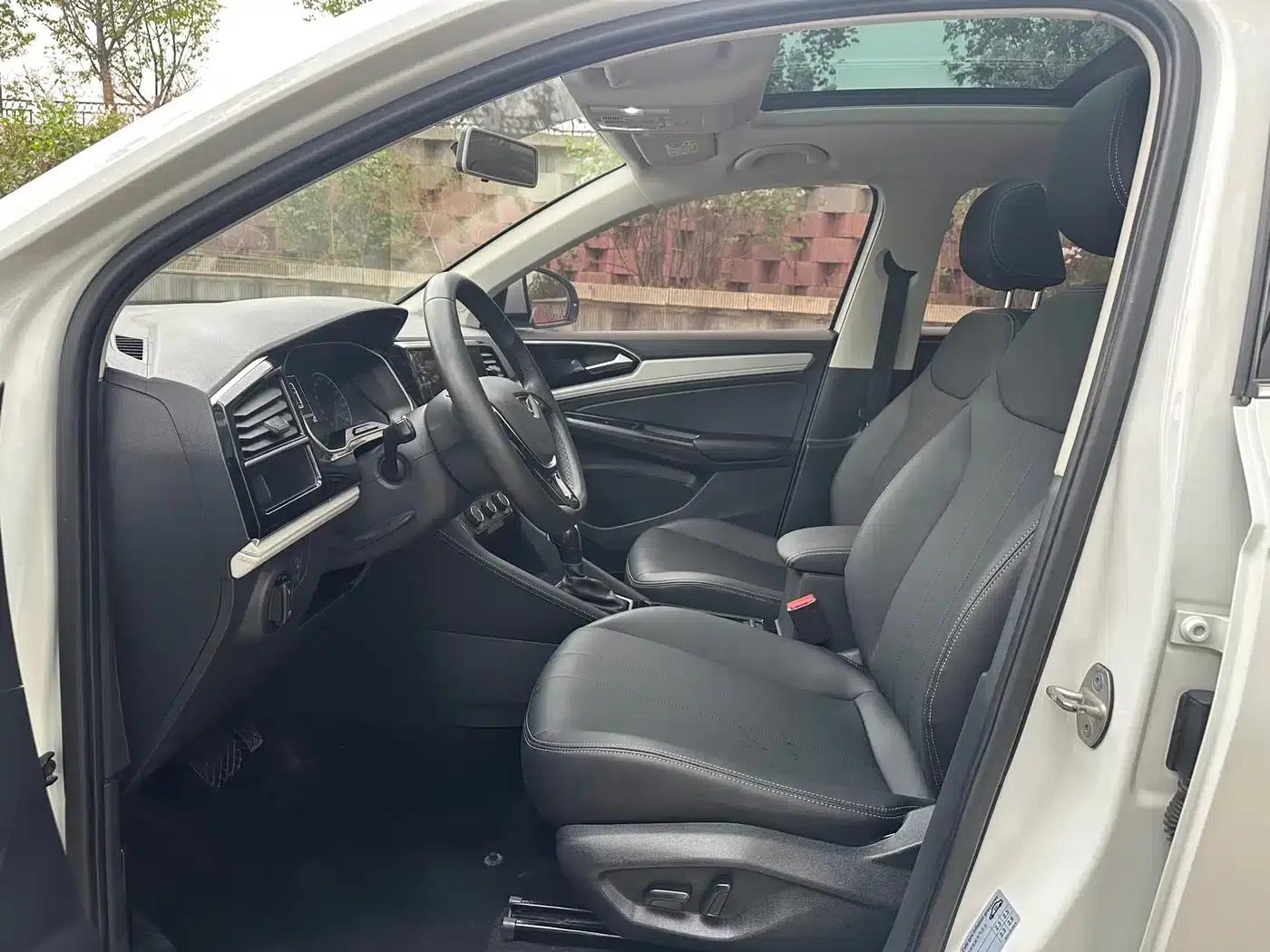 Jetta VS7 2023 280TSI Automatic Entry-Level Edition — миниатюра 4