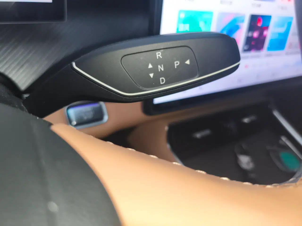 Chery Tiggo 8 L 2024 2.0T Two-Wheel Drive Prestige Version 5 Seats — миниатюра 15