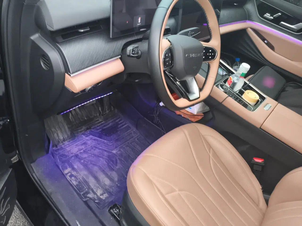 Chery Tiggo 8 L 2024 2.0T Two-Wheel Drive Prestige Version 5 Seats — миниатюра 17