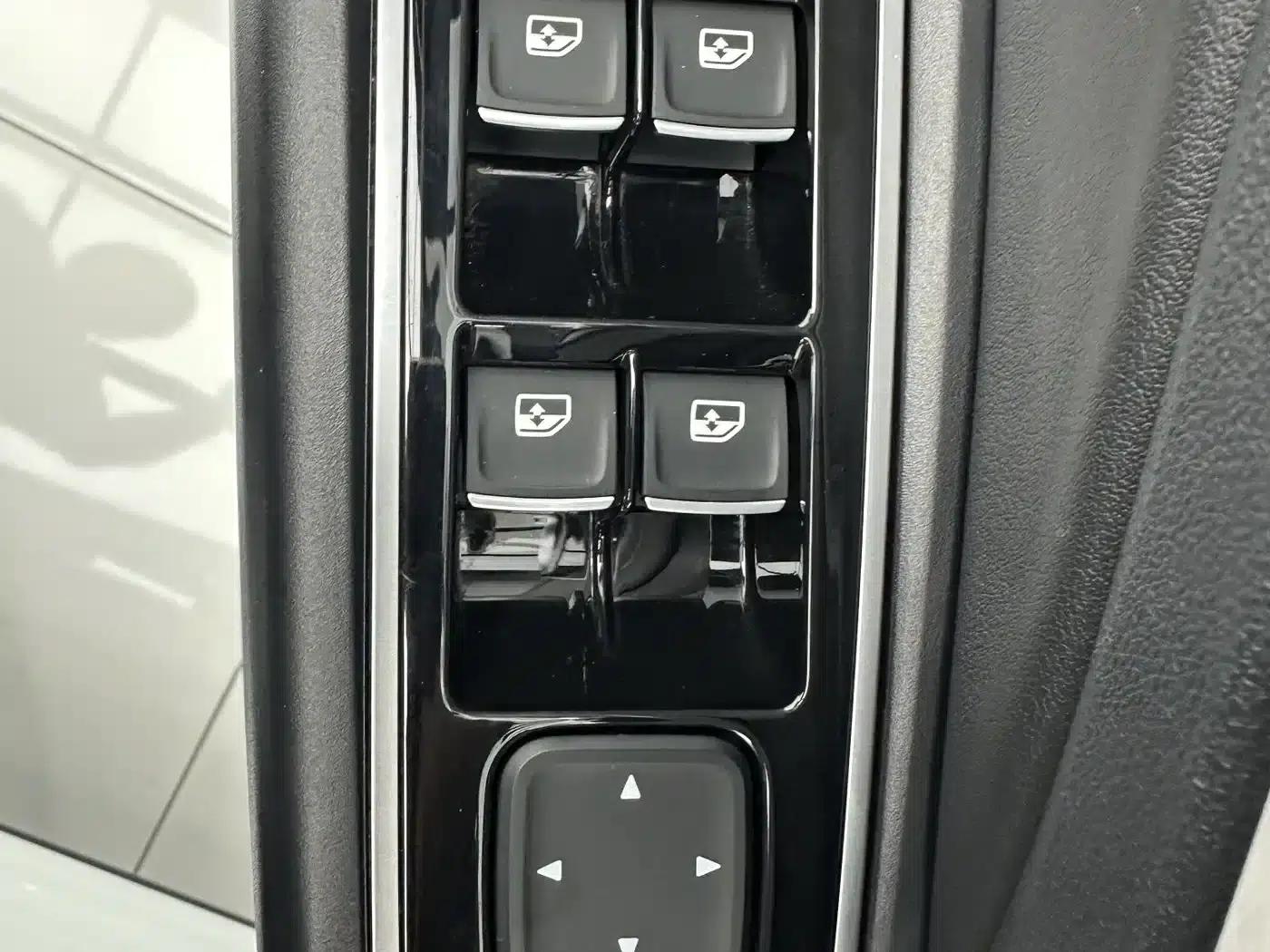 Jetta VS5 2022 280TSI Automatic Enjoyment Edition — миниатюра 12
