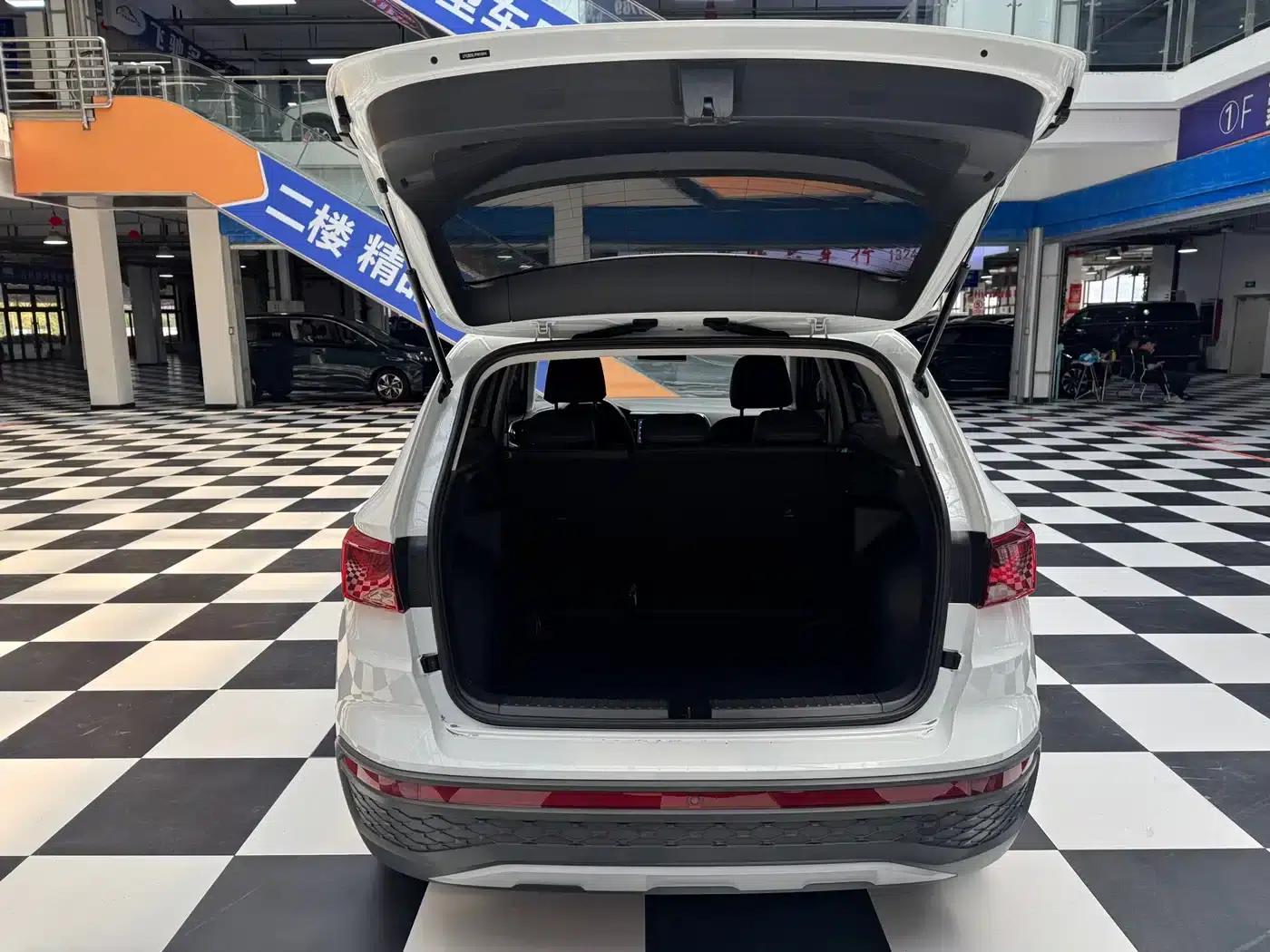 Jetta VS5 2023 280TSI Automatic Entry-Level Model — миниатюра 10
