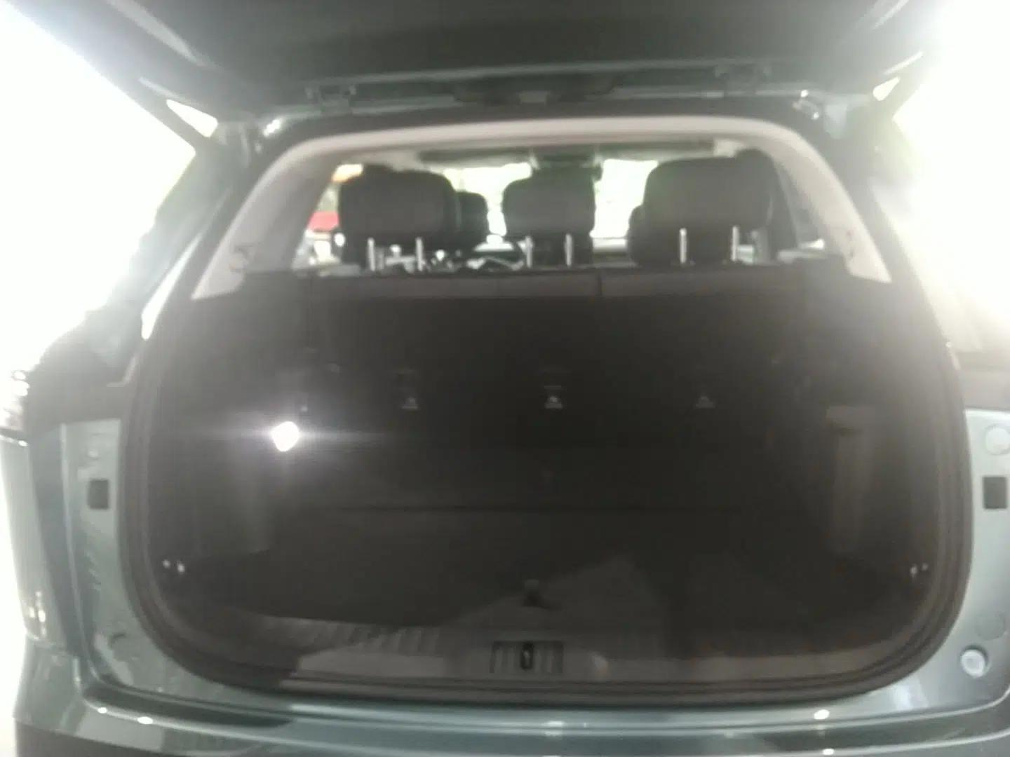 Chery Explore 06 2023 Urban Edition 1.6T Two-Wheel Drive Luxury — миниатюра 22