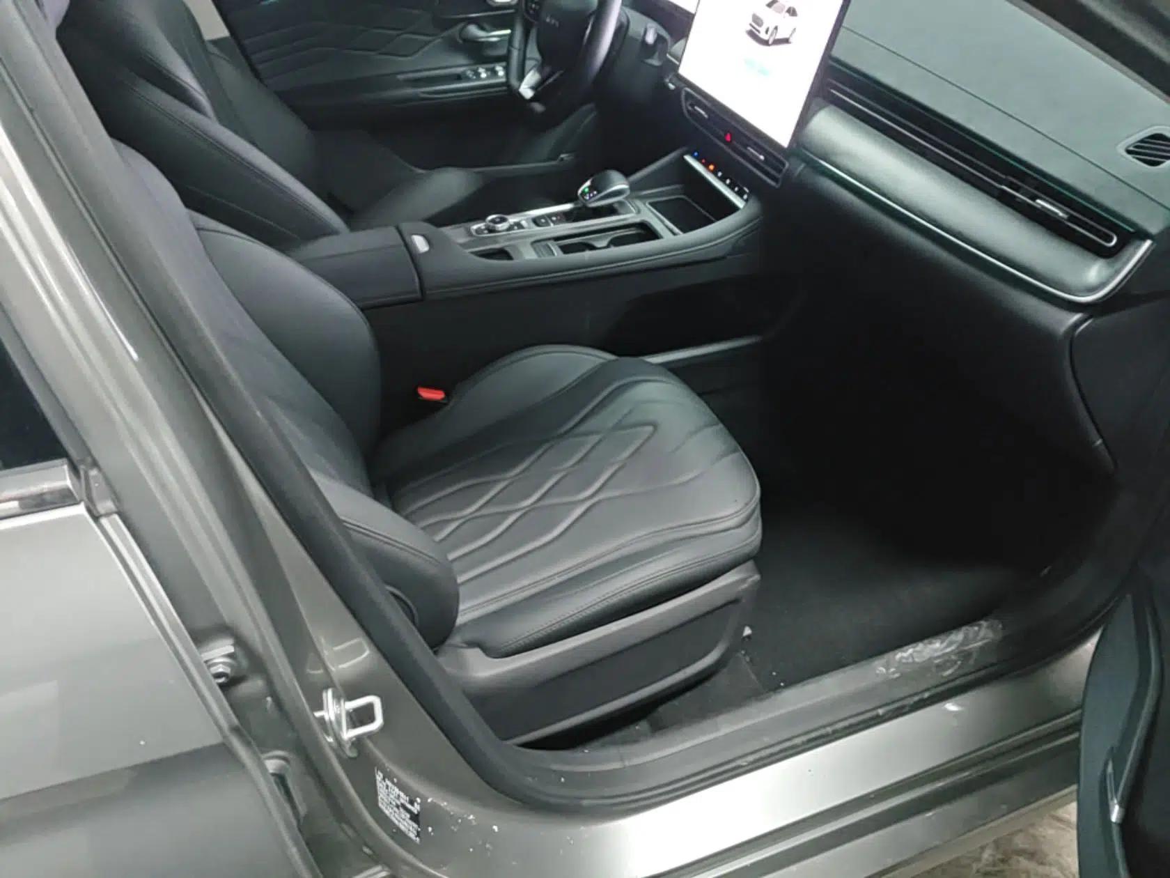 Chery Arrizo 8 PRO 2025 Pro 1.6T Comfort Version — миниатюра 23