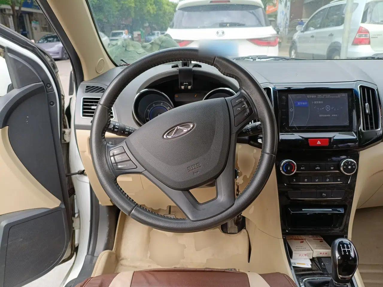 Chery E3 2015 1.5L Manual ZhiShang Model — миниатюра 11