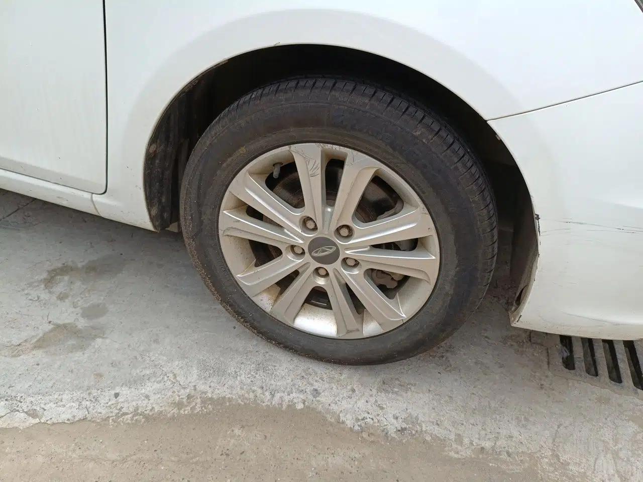 Chery E3 2015 1.5L Manual ZhiShang Model — миниатюра 8