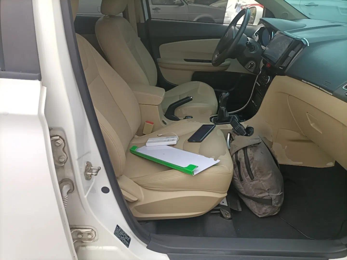 Chery E3 2013 1.5L Manual ZhiShang Model — миниатюра 23