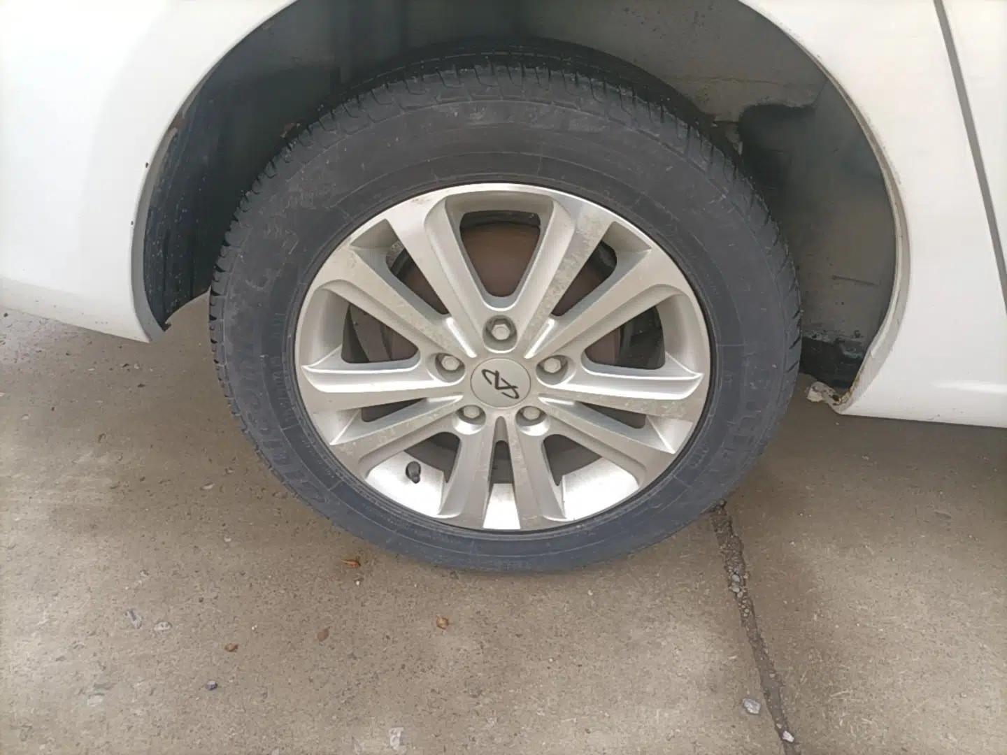 Chery E3 2013 1.5L Manual ZhiShang Model — миниатюра 10