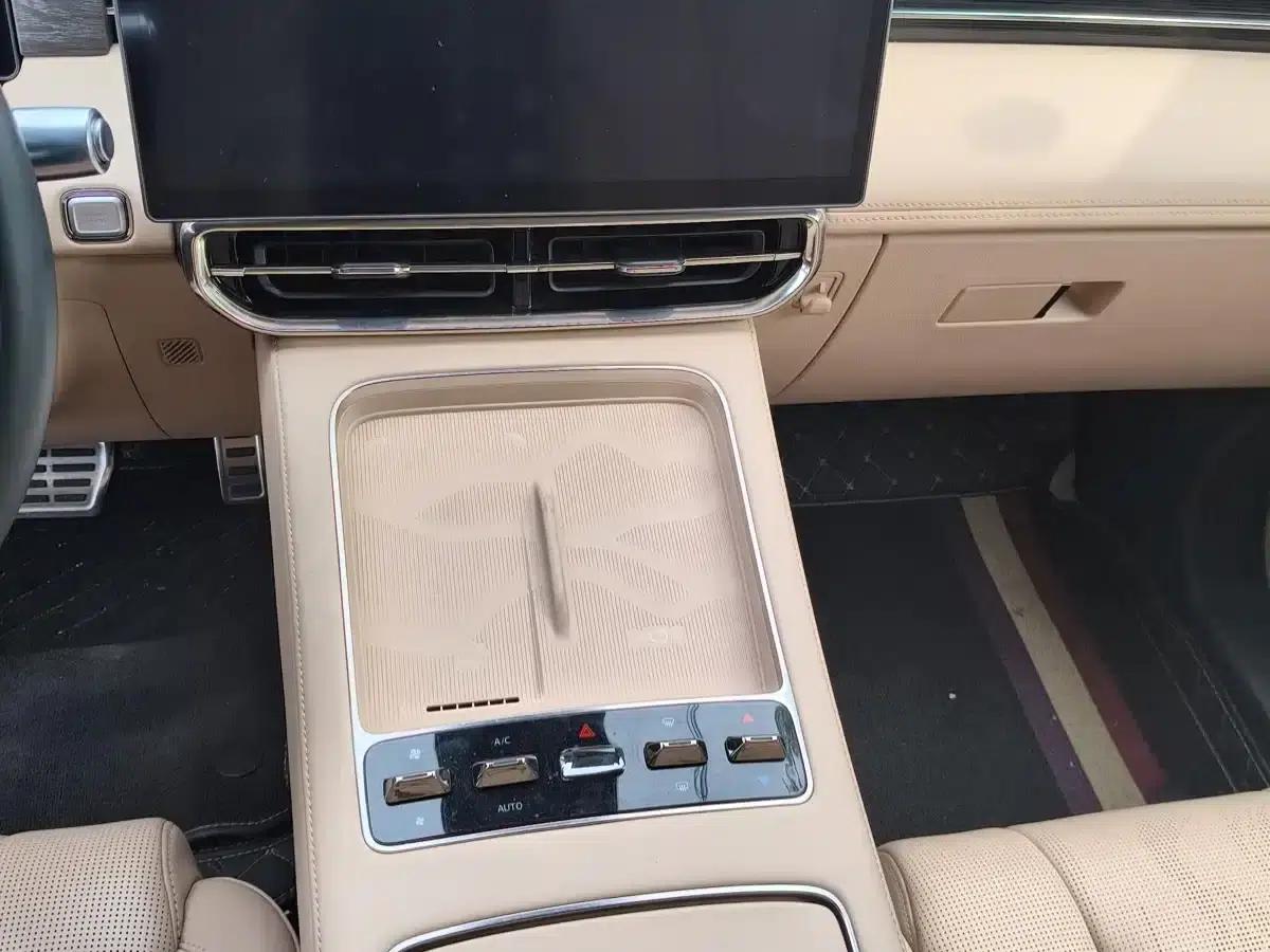 Jetour Mountain & Sea L9 2025 1.5TD 2DHT Flagship Edition 6-seater — миниатюра 6