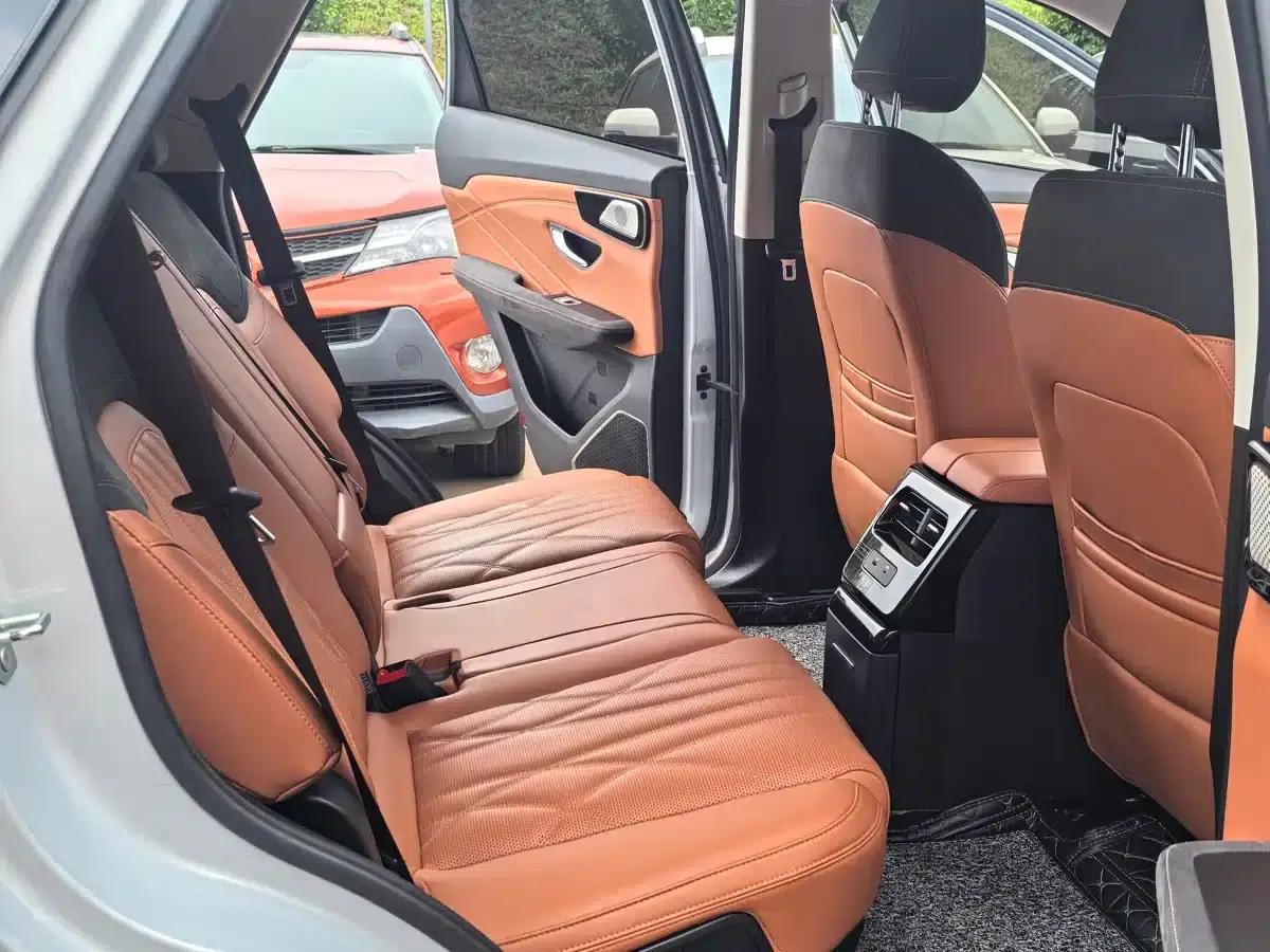 Jetour Mountain & Sea L7 2024 Model 1.5T 120km ULTRA 7-Seater — миниатюра 11