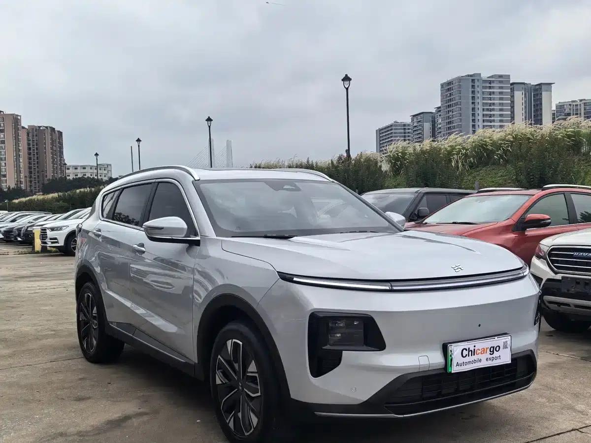 Jetour Mountain & Sea L7 2024 Model 1.5T 120km ULTRA 7-Seater — миниатюра 3