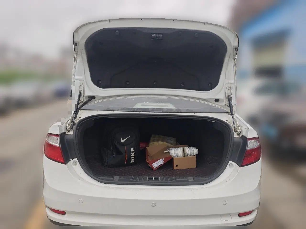 Chery Arrizo 7 2013 1.6L CVT ZhiShang Edition — миниатюра 20