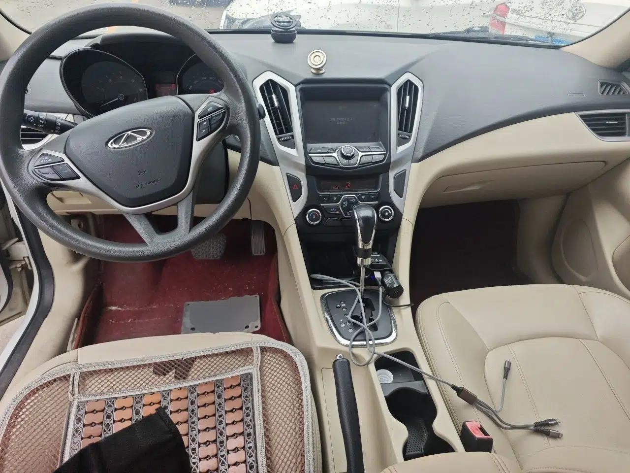 Chery Arrizo 7 2013 1.6L CVT ZhiShang Edition — миниатюра 10