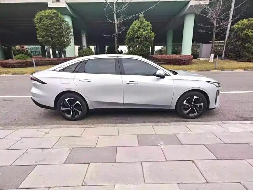 Galaxy L6 2025 EM-i 140km Starship Edition — миниатюра 6