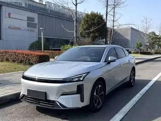 Galaxy L6 2025 EM-i 140km Starship Edition