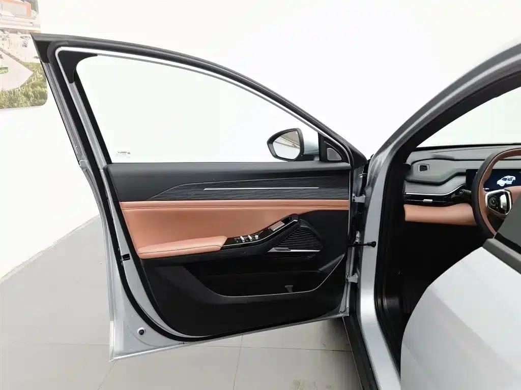 Galaxy L6 2025 EM-i 140km Explorer+ Edition — миниатюра 8