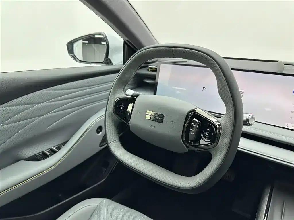 Galaxy E8 2025 Model 700km Long-Range Intelligent Driving Edition — миниатюра 9