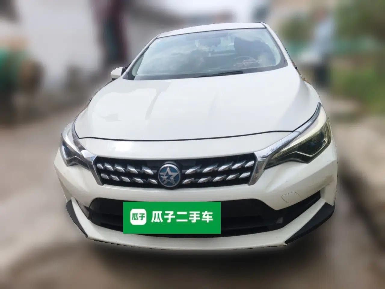 Venucia D60 2019 100 000 Glory 1.6L Entry Manual ChenShang Edition China VI — миниатюра 2